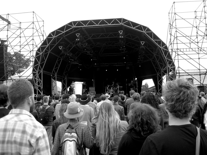 img_8844 back in black / photography Chris Familton