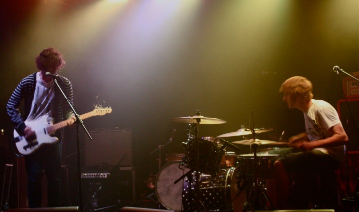 DZ    photo|chris familton