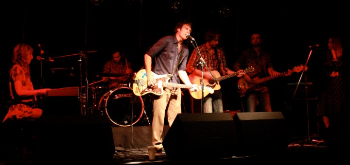 Jamie Hutchings & His Imaginary Choir | photo by Chris Familton