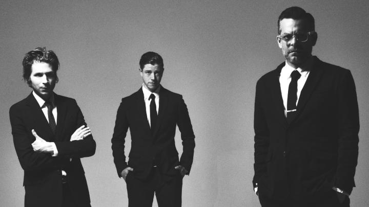 interpol-1497438523.37.2560x1440